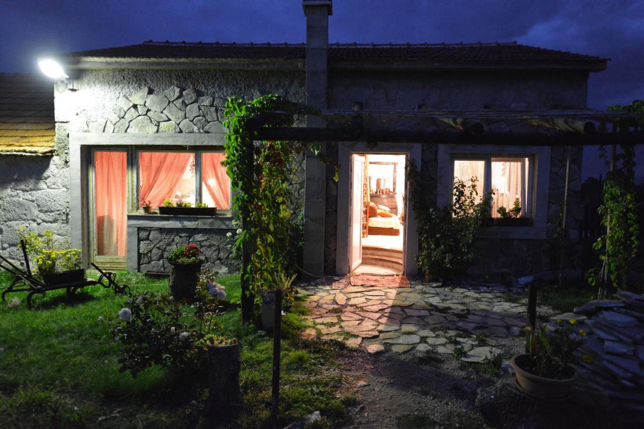 Kuca Za Odmor Joko I Jeka Villa Bogatić Buitenkant foto