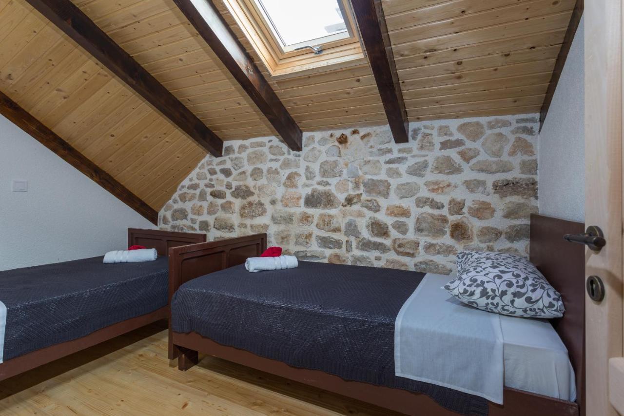 Kuca Za Odmor Joko I Jeka Villa Bogatić Buitenkant foto