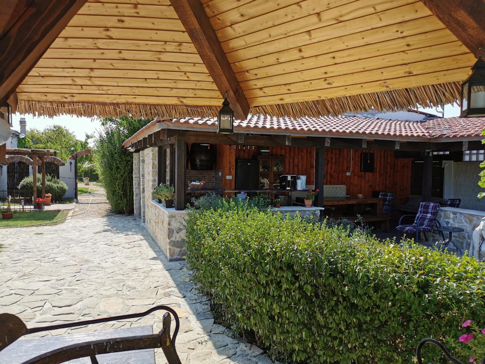 Kuca Za Odmor Joko I Jeka Villa Bogatić Buitenkant foto
